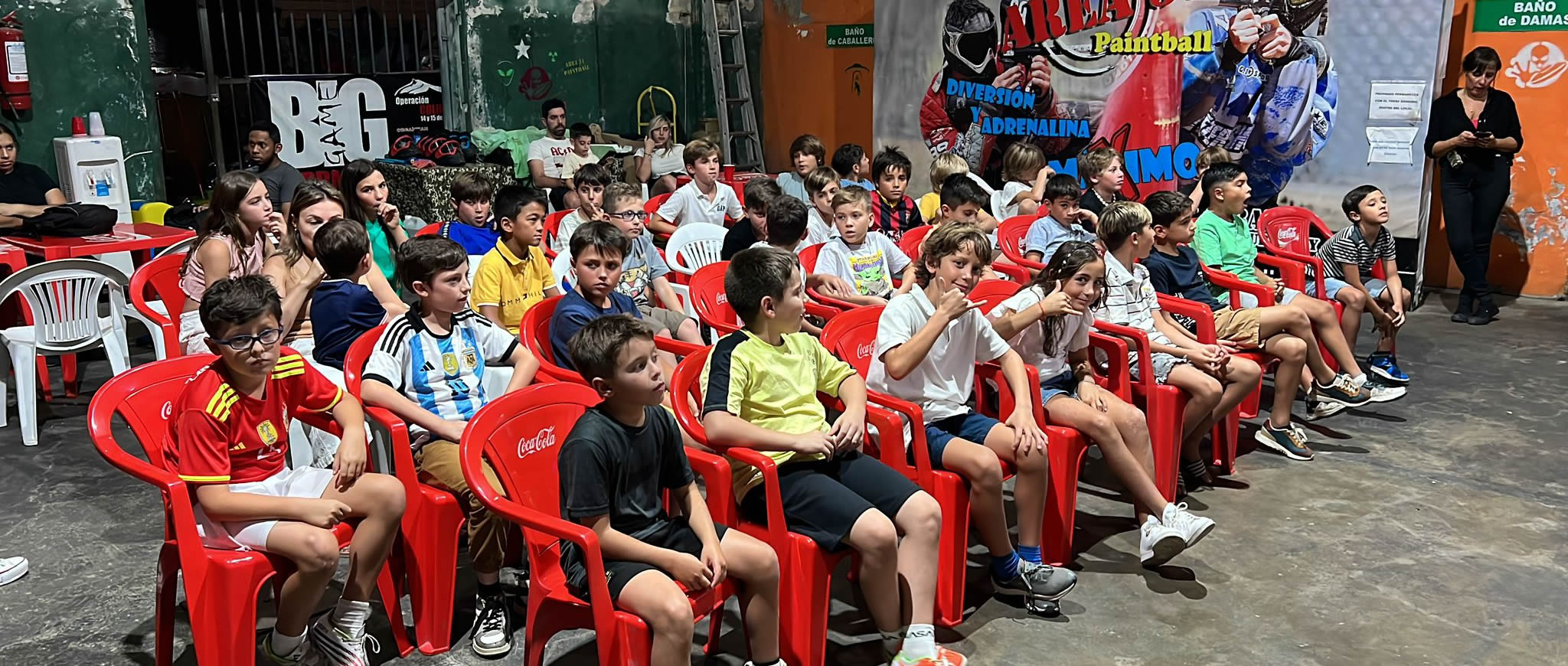 vení a divertirte con tus amigos